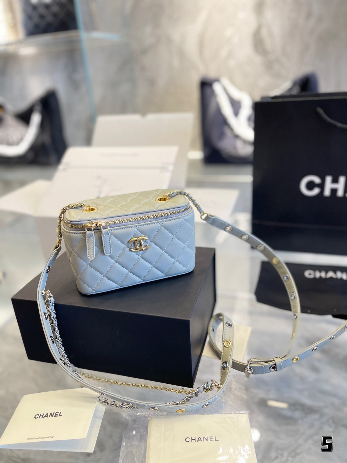 CHN CHANEL Box Bag 100052 – Onlykikaybox