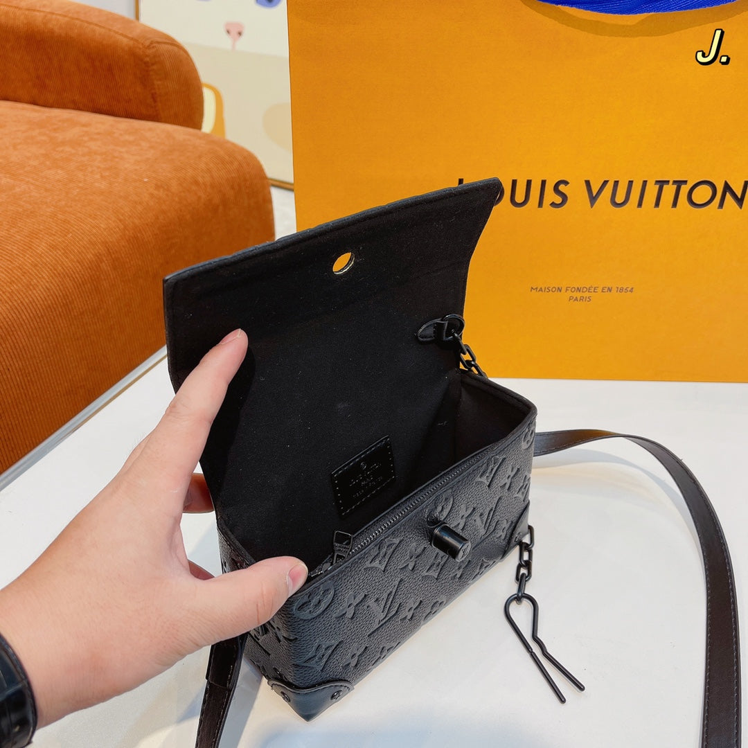 Shop Louis Vuitton MONOGRAM Louis Vuitton STEAMER MESSENGER BAG by