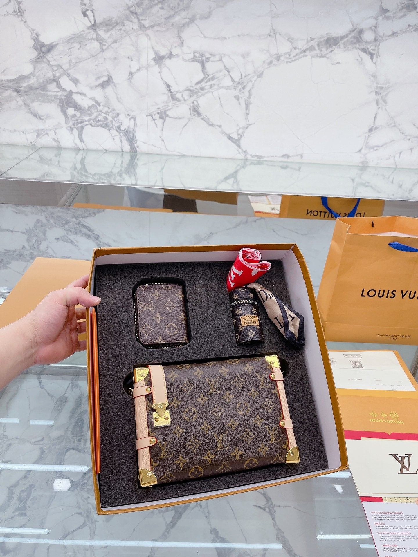 CHN LOUIS VUITTON 2022 new LV box bag Gu Ailing bag 103752