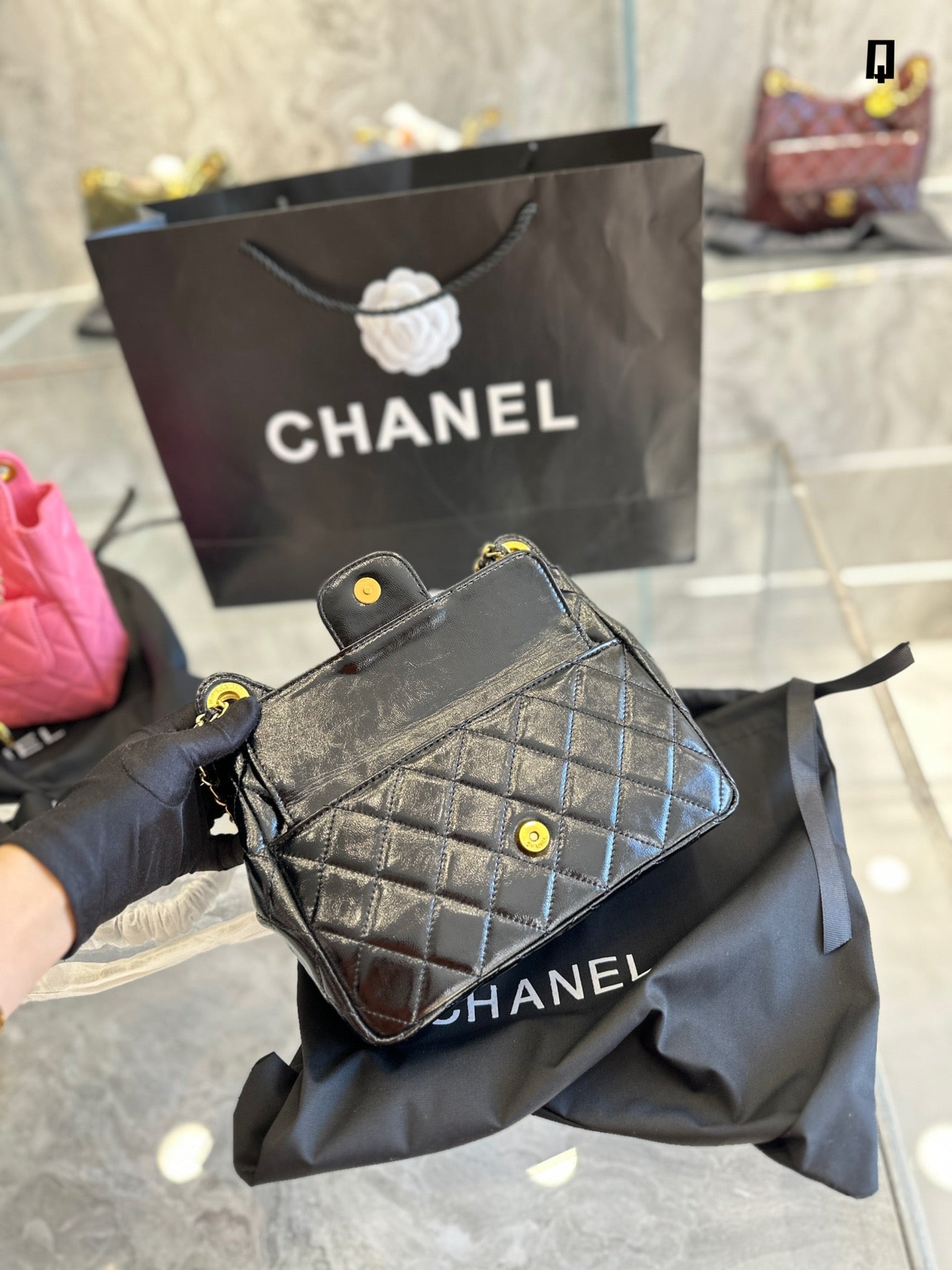 CHN CHANEL WANDERING BAG S 106261
