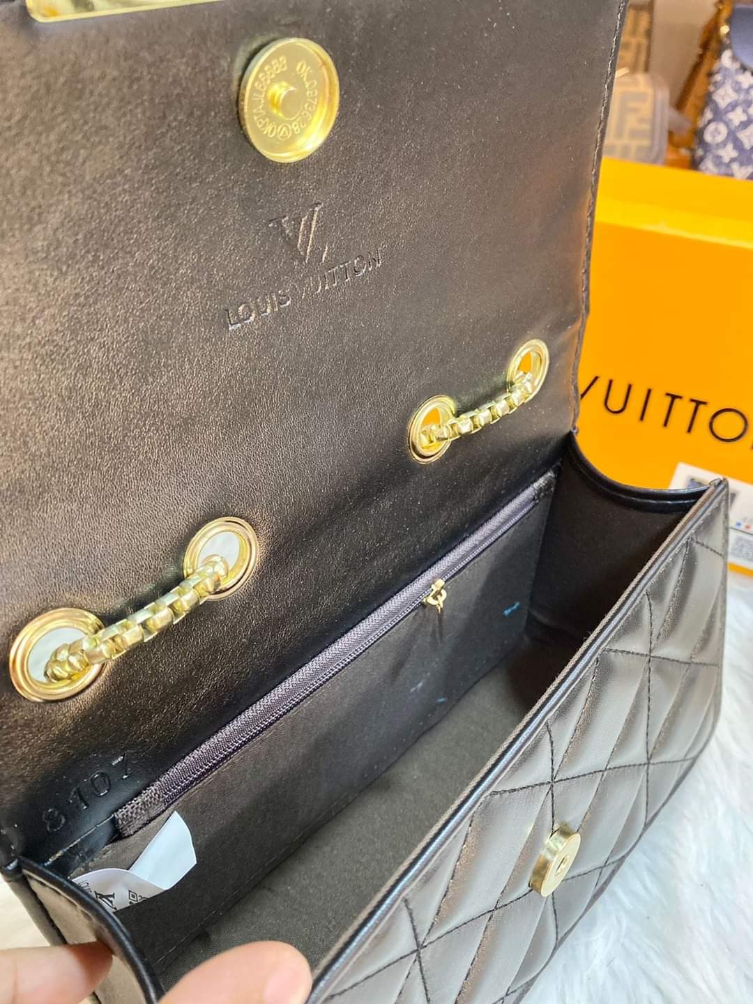 BXU LV 044 Small Sling Bag Gold Chain
